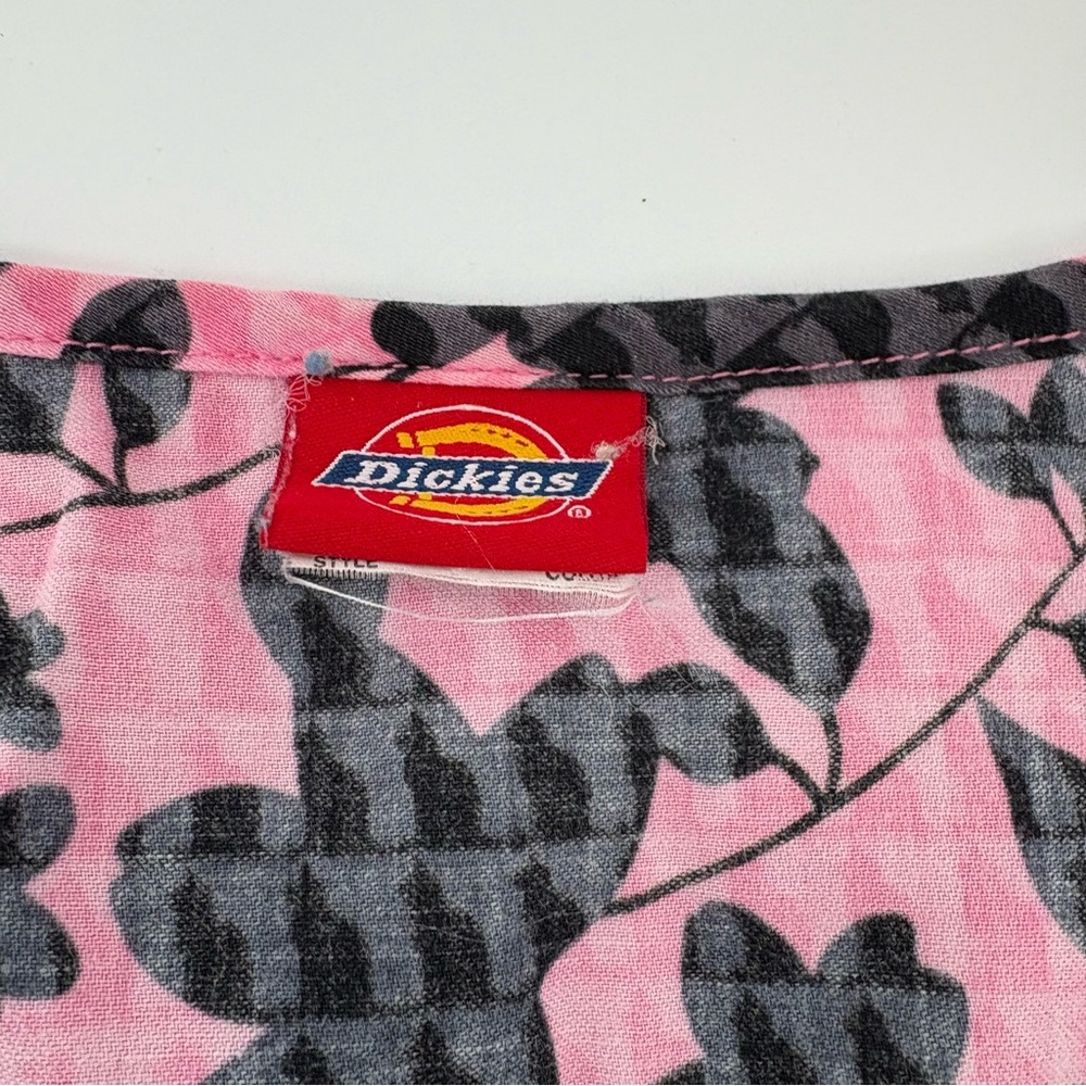 Dickies Women's Animal Print Scrub Top Cat Patterned Short Sleeve - Picture 2 of 4